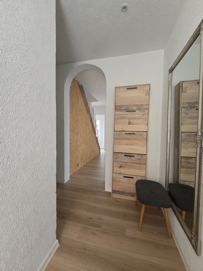 Flur EG Reihenmittelhaus Mudau