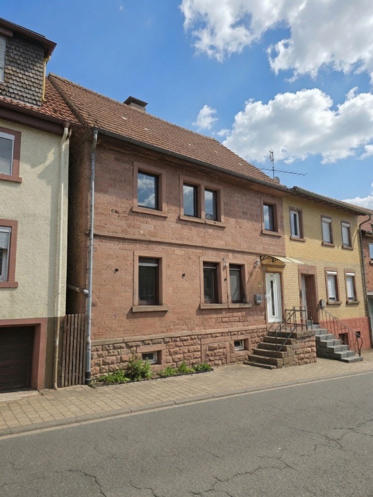 Hauptbild: Modernisiertes Einfamilienhaus mit Charme eines historischen Geb�udes in Mudau, Odenwald