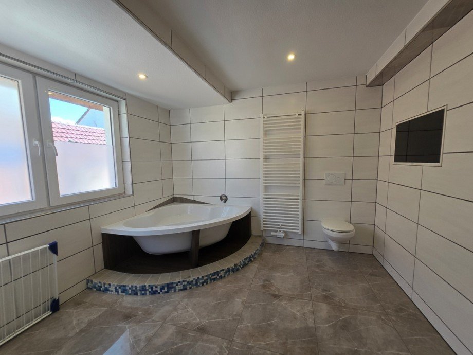 2. Badezimmer 1.OG (teilsaniert) Reihenmittelhaus Mudau